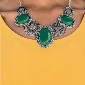 Paparazzi Jewelry - New! Paparazzi “The Medallion-Aire” Green Necklace Paparazzi Jewelry - New! Paparazzi “The Medallion-Aire” Green Necklace